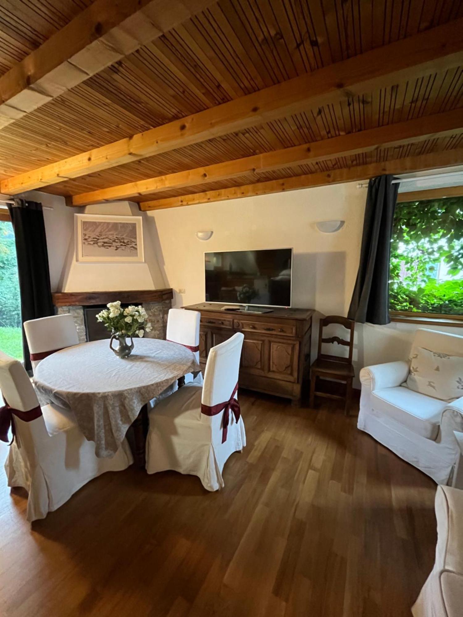 Chalet Blanc Le Duplex Courmayeur Ngoại thất bức ảnh