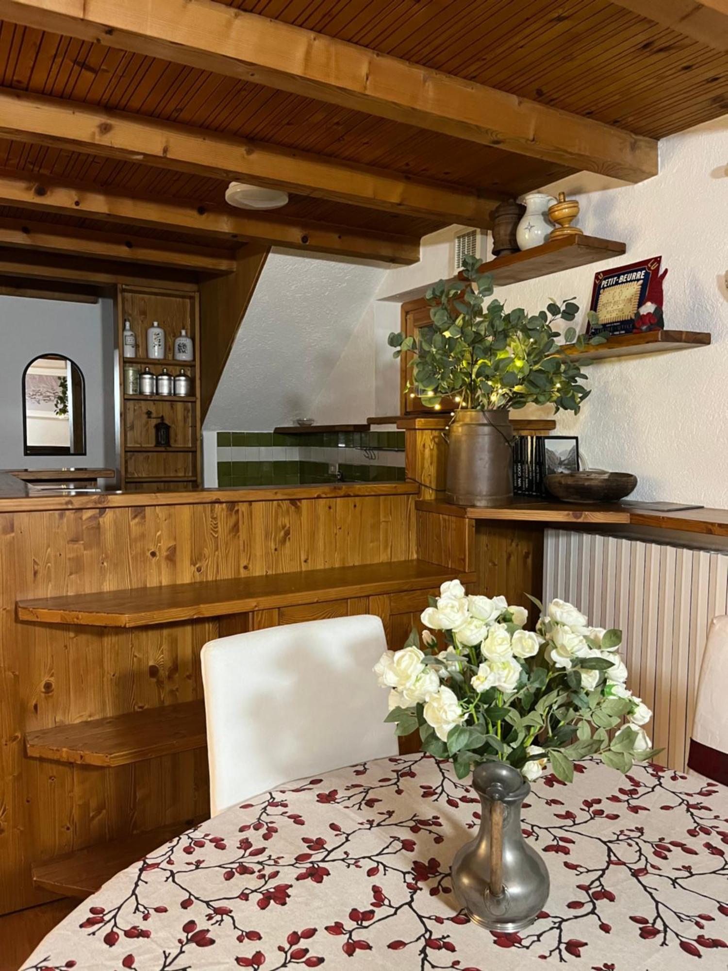 Chalet Blanc Le Duplex Courmayeur Ngoại thất bức ảnh